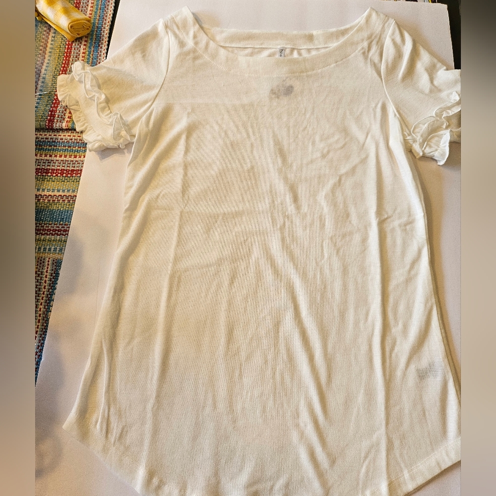 NWT White Ruffle Sleeve Top